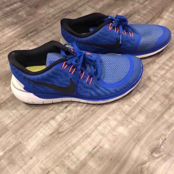 Nike Shoes - Nike Free